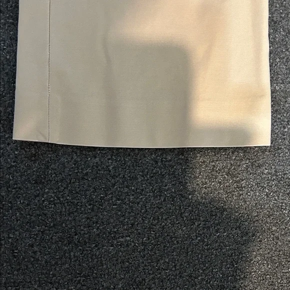 GAP Women's Khaki Chinos - Picture 8 of 12